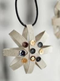 Otro adorno navideño para hacer con los niños en casa Otro adorno navideño para hacer con los niños en casa