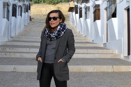 BLAZER plus SCARF cats