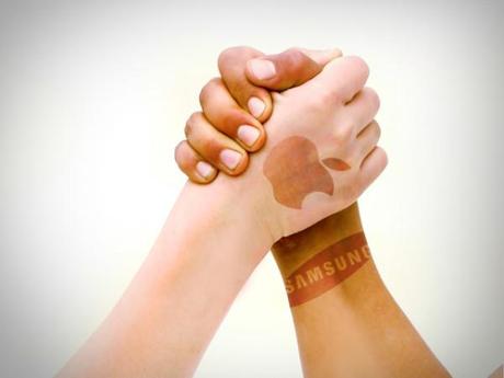 Apple vuelve a comenzar la guerra de patentes apple vs samsung 600x450 Apple vuelve a comenzar la guerra de patentes