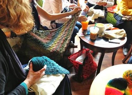 EL TEJER ESTA DE MODA !! TE APUNTAS ? EL TEJER ESTA DE MODA !! TE APUNTAS ?