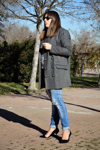 GREY LOVER.- GREY LOVER.-