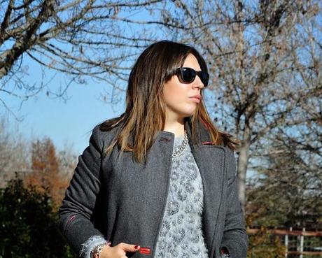 GREY LOVER.- GREY LOVER.-