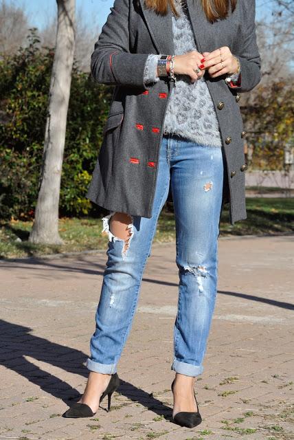 GREY LOVER.- GREY LOVER.-