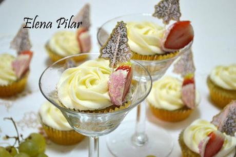 Cupcakes de Fresas y Cava y ¡¡¡Feliz 2014!!! Cupcakes de Fresas y Cava y ¡¡¡Feliz 2014!!!