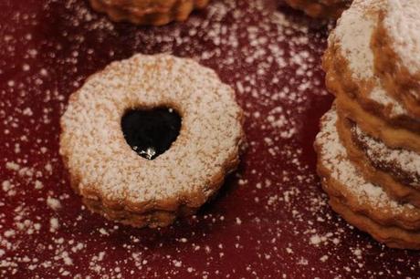 Blueberry linzer cookies Blueberry linzer cookies