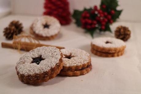 Blueberry linzer cookies Blueberry linzer cookies