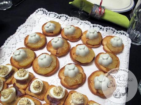 CANAPES DE HUEVOS DE CODORNIZ Y ANCHOAS & CANAPES DE PANACOTA DE QUESO AZUL Y PERA CANAPES DE HUEVOS DE CODORNIZ Y ANCHOAS & CANAPES DE PANACOTA DE QUESO AZUL Y PERA