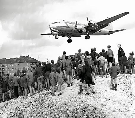 100.000 VUELOS A BERLÍN 100.000 VUELOS A BERLÍN