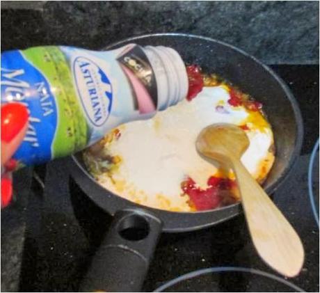 CREMA DE BACALAO CON CREMA DE PIMIENTOS CREMA DE BACALAO CON CREMA DE PIMIENTOS