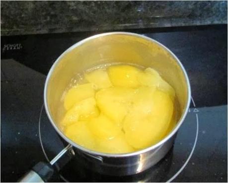 CREMA DE BACALAO CON CREMA DE PIMIENTOS CREMA DE BACALAO CON CREMA DE PIMIENTOS