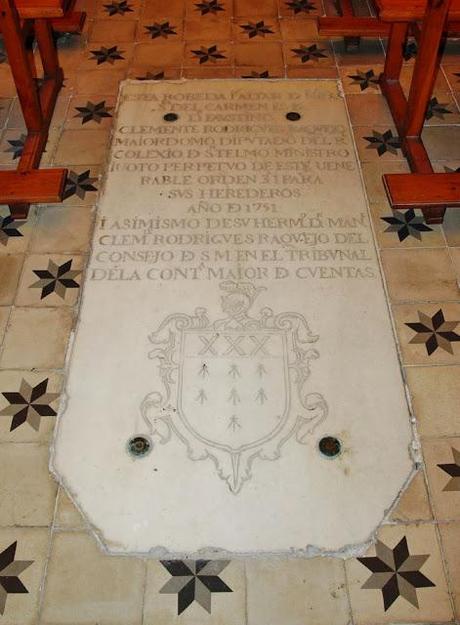 La tumba de Don Faustino Clemente Rodríguez Raquejo. La tumba de Don Faustino Clemente Rodríguez Raquejo.