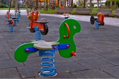 Parques infantiles: mucho de qué hablar y pensar. Parques infantiles: mucho de qué hablar y pensar.