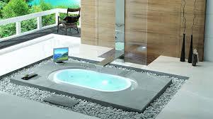 Modernos hidromasajes para tu baño