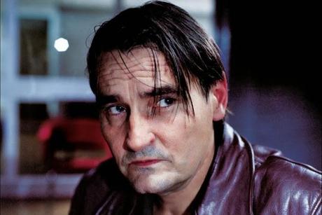 Un hombre sin pasado: Un nuevo despertar Un hombre sin pasado: Un nuevo despertar