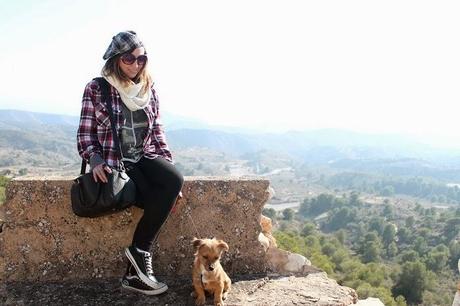 Boina y camisa con estampado tartan Boina y camisa con estampado tartan