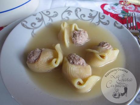 CALDO CON GALETS RELLENOS TRUFADOS CALDO CON GALETS RELLENOS TRUFADOS