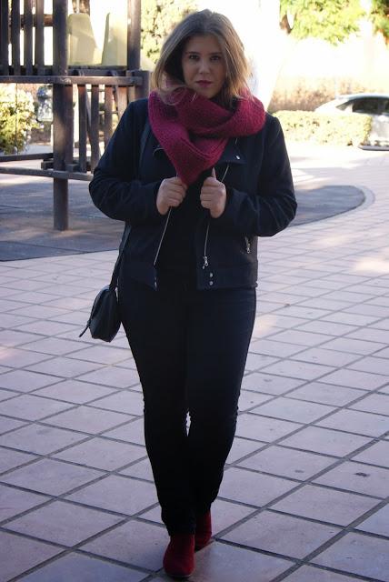 Handmade scarf / bufanda hecha a mano Handmade scarf / bufanda hecha a mano