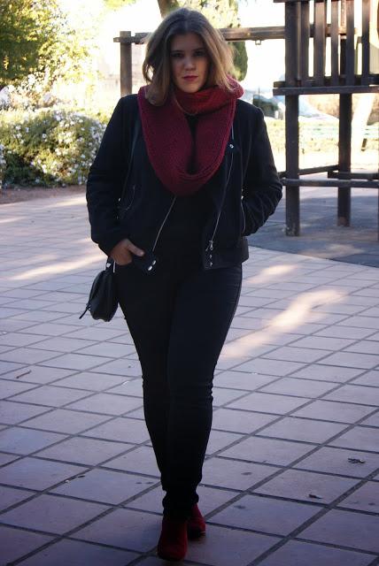 Handmade scarf / bufanda hecha a mano Handmade scarf / bufanda hecha a mano