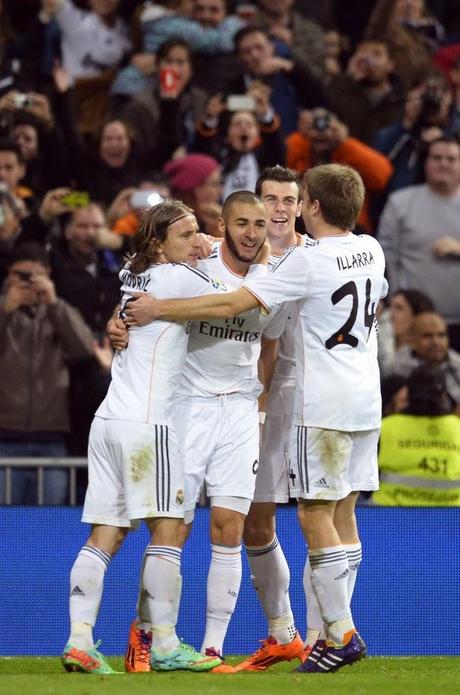 Jesé y Cristiano salvan al Madrid