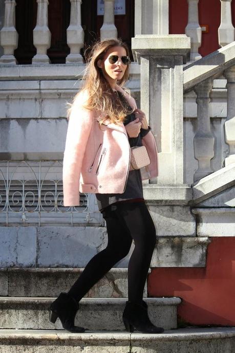 P I E N S A E N R O S A P I E N S A E N R O S A