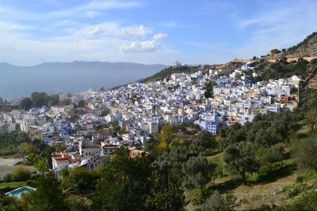 En la Ciudad-Piscina del Norte de Marruecos Panorámica de Chauen desde las montañas que conducen a la Cordillera del Rif