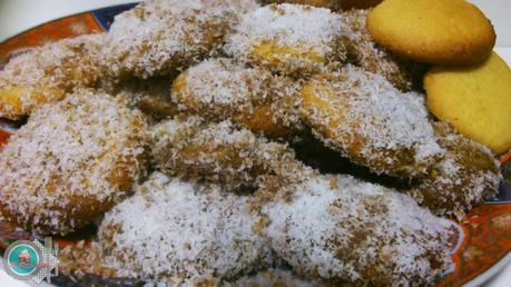 Pastas/Ghribiya de chocolate y coco. Pastas/Ghribiya de chocolate y coco.