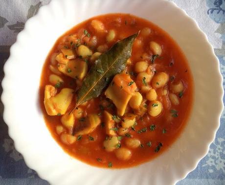 Guiso de Alubias con Jibia Guiso de Alubias con Jibia