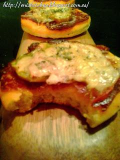 Mini pizza con lomo ibérico ! Mini pizza con lomo ibérico !