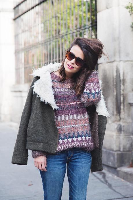 Fluffly_Sweater-Jeans_Abercrombie_And_Fitch-Jeans-Sam_Edelman-Outfit-Shearling_Jacket-Street_Style-15