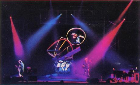 HACE 25 AÑOS RUSH PUBLICARON A SHOW OF HANDS HACE 25 AÑOS RUSH PUBLICARON A SHOW OF HANDS