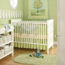 Bellos cuartos de bebé en color verde