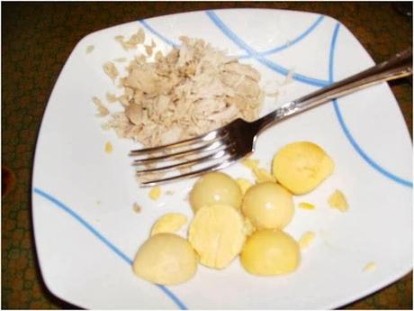 HUEVOS RELLENOS CON FRITADA DE PATATAS. PIMENTOS Y CEBOLLA HUEVOS RELLENOS CON FRITADA DE PATATAS. PIMENTOS Y CEBOLLA