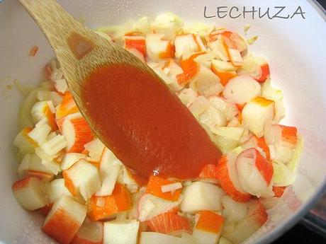 TORTITAS CON BACALAO Y PIQUILLOS EN SALSA DE SURIMI 10-IMG_0094