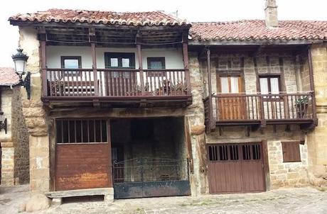 Barcena Mayor, una joya en Cantabria. Barcena Mayor, una joya en Cantabria.