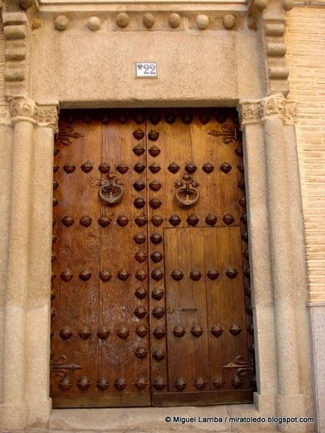 Por fuerza noble Por fuerza noble