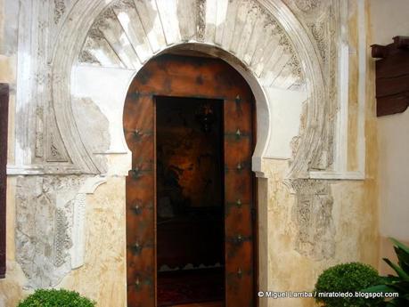 Por fuerza noble Por fuerza noble