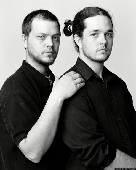 Semblanzas: allí fuera hay alguien que es igual a vos twins 22