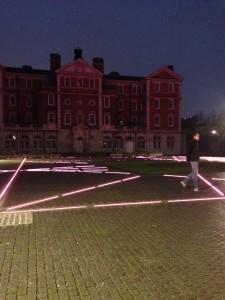 Una intervención con luz genial! The Rootstein Hopkins Parade Ground The Rooststein Parade II