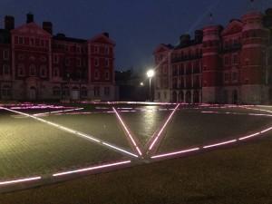 Una intervención con luz genial! The Rootstein Hopkins Parade Ground The Rooststein Parade IV