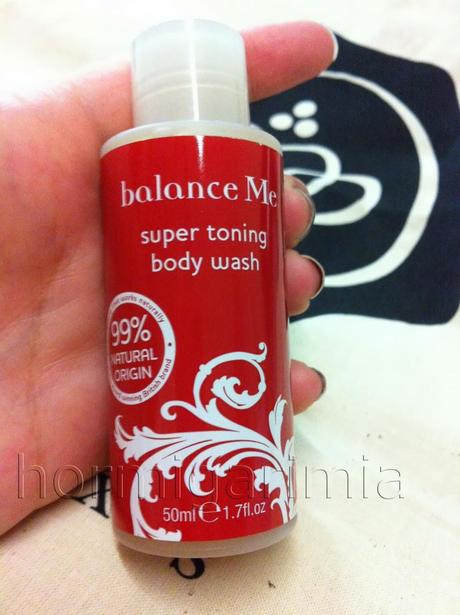 GLOSSYBOX DICIEMBRE MÁGICO 2013 GLOSSYBOX DICIEMBRE MÁGICO 2013