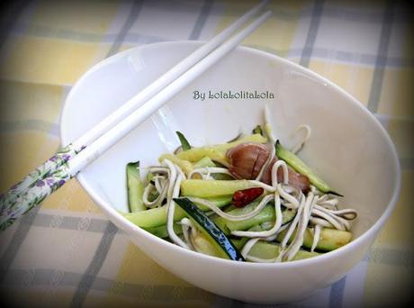 REVUELTO DE CALABACÍN CON GULAS REVUELTO DE CALABACÍN CON GULAS