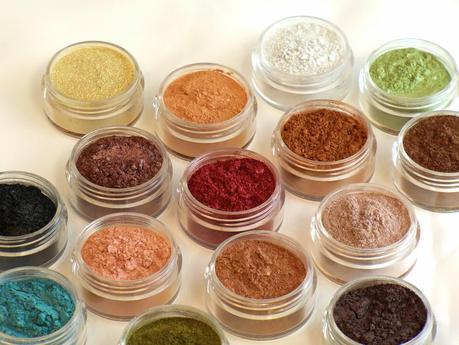 MAQUILLAJE MINERAL PARA PIEL MIXTA MAQUILLAJE MINERAL PARA PIEL MIXTA