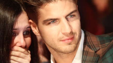 Primer plato: estrellas. Segundo: Show. Tercero: Audiovisual. Primer plato: estrellas. Segundo: Show. Tercero: Audiovisual.