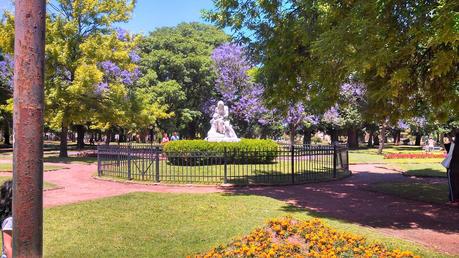 Parque Avellaneda. Un lugar de encuentro virtual entre blogueras. Parque Avellaneda. Un lugar de encuentro virtual entre blogueras.