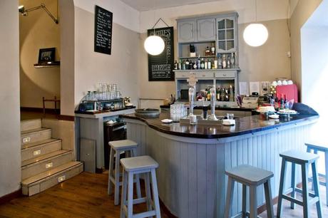 LA GUSTAVA: Nuestra primera vídeo reseña para un sitio que lo merece. LA GUSTAVA: Nuestra primera vídeo reseña para un sitio que lo merece.