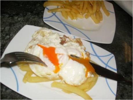 HUEVOS ROTOS HUEVOS ROTOS