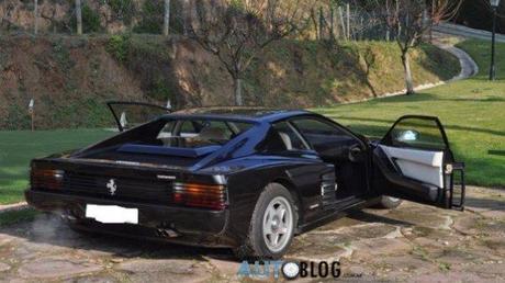 Venden una Ferrari Testarossa que perteneció a Maradona Venden una Ferrari Testarossa que perteneció a Maradona