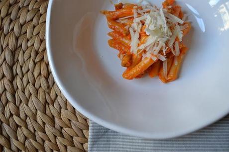Macarrones con salsa de pimiento rojo Macarrones con salsa de pimiento rojo