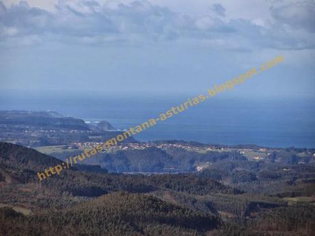 Ascensión al pico Gorfolí (585 m.) y visita a la cascada de Friera Ascensión al pico Gorfolí (585 m.) y visita a la cascada de Friera