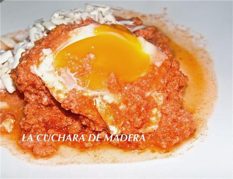 HUEVOS REVUELTOS CON TOMATE HUEVOS REVUELTOS CON TOMATE